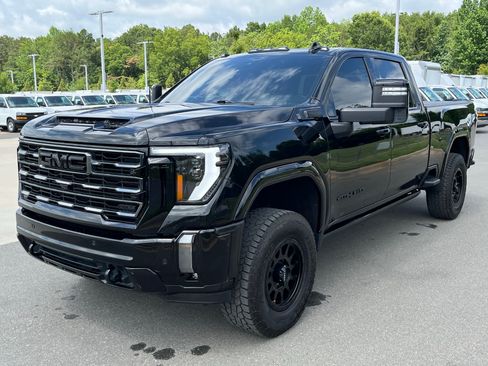 Used 2024 GMC Sierra 2500 AT4 w/ AT4 Premium Plus Package AWD/4WD image 5