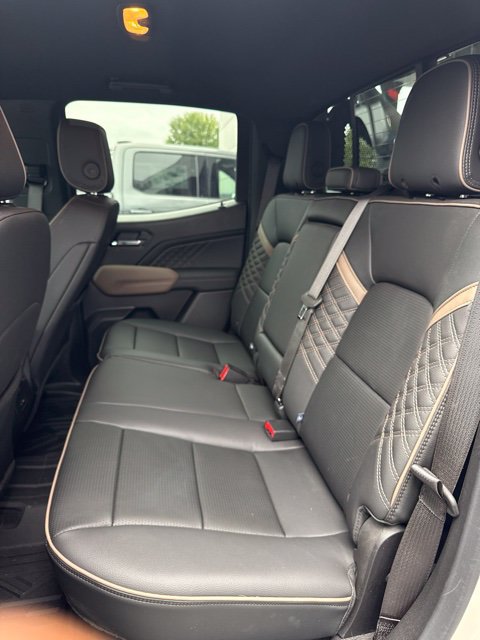 Used 2026 GMC Canyon Denali AWD/4WD image 9
