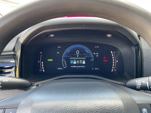 Used 2025 Toyota Camry LE FWD image 19