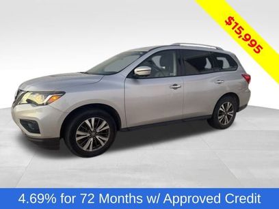 Used 2017 Nissan Pathfinder SL