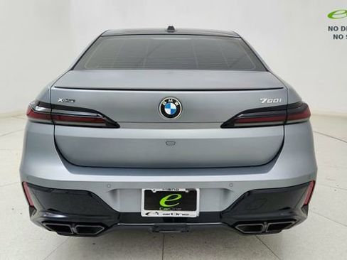 Used 2023 BMW 760i xDrive w/ Executive Package AWD/4WD image 5