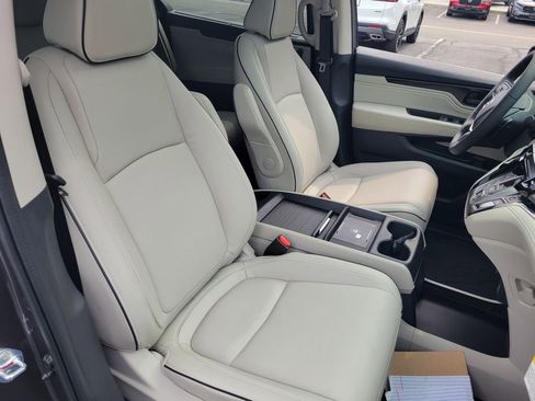 New 2026 Honda Odyssey Touring image 39