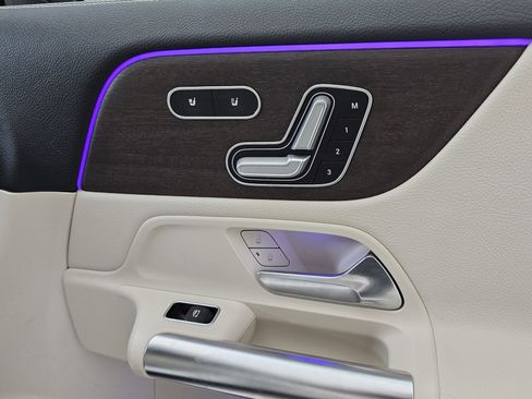 Used 2021 Mercedes-Benz GLA 250 4MATIC image 19