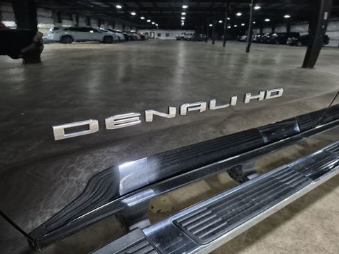 Used 2023 GMC Sierra 3500 Denali w/ Denali Ultimate Package AWD/4WD image 31