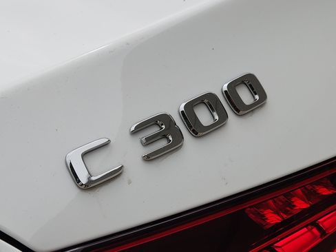 Used 2025 Mercedes-Benz C 300 Sedan image 23