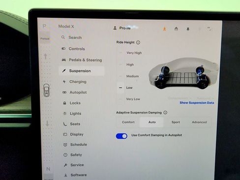 Used 2022 Tesla Model X AWD w/ 6 Seat Interior image 19