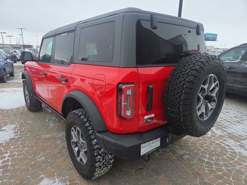 Used 2024 Ford Bronco Badlands image 7