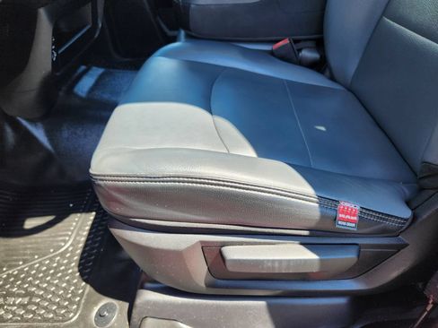 Used 2019 RAM 2500 Tradesman w/ Chrome Appearance Group AWD/4WD image 29