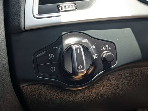 Used 2016 Audi A4 2.0T Premium w/ Convenience Plus Package FWD image 18