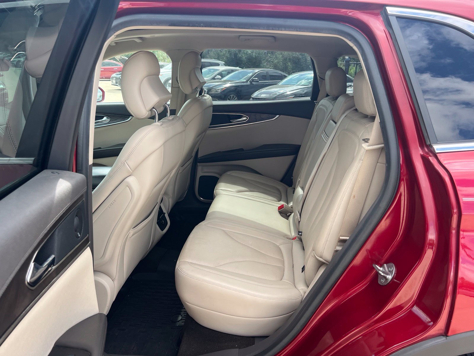 Used 2019 Lincoln Nautilus Reserve FWD image 18