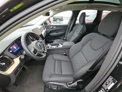 Used 2026 Volvo XC60 B5 Plus AWD/4WD image 9