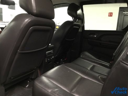 Used 2011 Cadillac Escalade EXT Luxury image 35