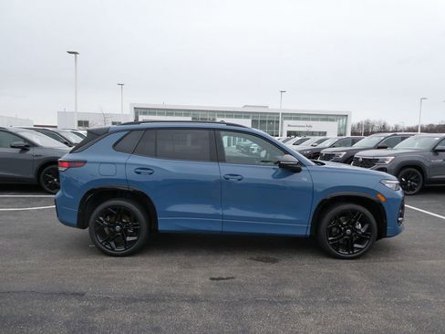 New 2026 Volkswagen Tiguan SE R-Line AWD/4WD image 2