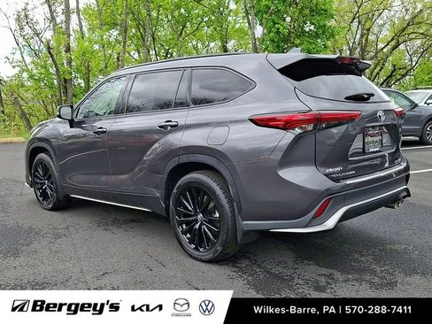 Used 2023 Toyota Highlander XSE AWD/4WD image 8
