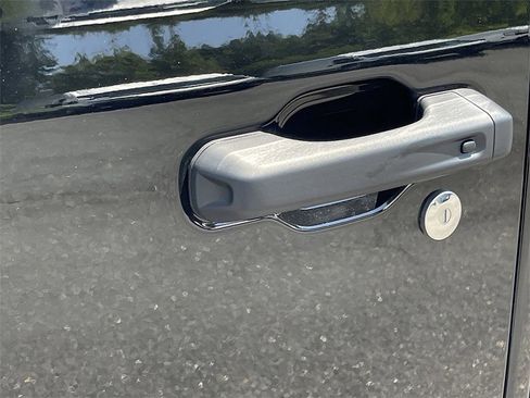 New 2025 Jeep Gladiator High Tide image 36