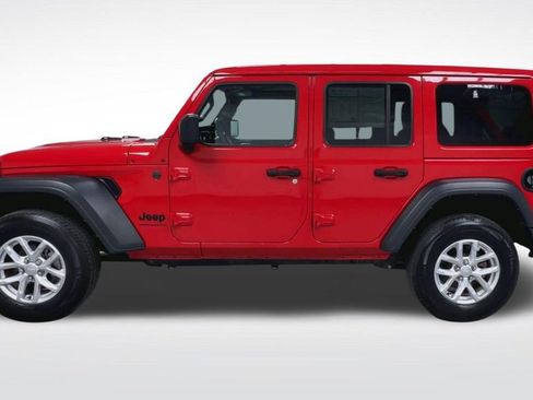 Used 2023 Jeep Wrangler Unlimited Sport w/ Sun And Sound Package AWD/4WD image 18