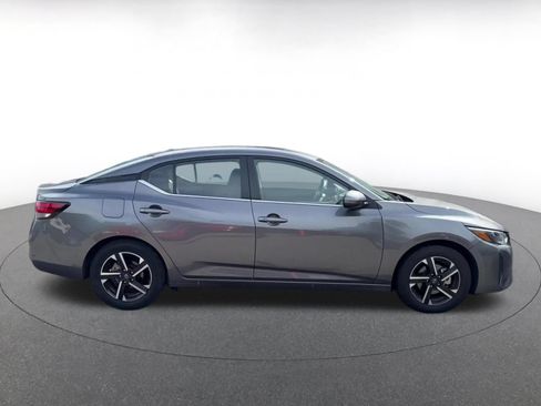 Used 2025 Nissan Sentra SV FWD image 16