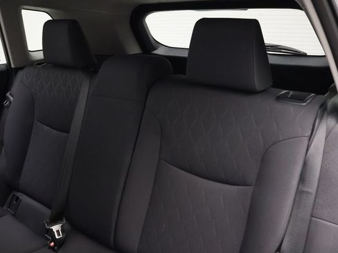 Used 2024 Toyota Corolla Cross LE FWD image 18