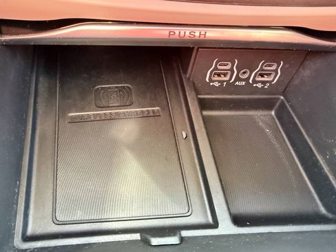 Used 2021 Chrysler Pacifica Limited w/ Premium & Safety Sphere Group AWD/4WD image 25