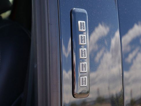 Used 2022 Ford F250 Lariat w/ Black Appearance Package AWD/4WD image 64