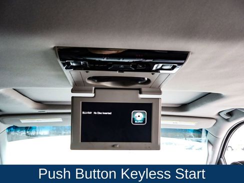 Used 2018 Chevrolet Suburban Premier image 23