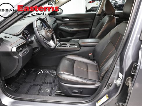 Used 2020 Nissan Altima 2.5 SR FWD image 14