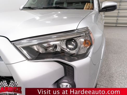 Used 2022 Toyota 4Runner SR5 image 8