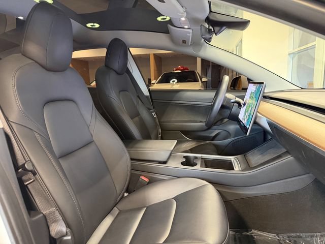 Used 2021 Tesla Model 3 Standard Range Plus RWD image 23