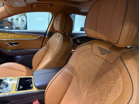 Used 2020 Bentley Flying Spur W12 image 18