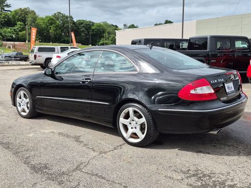 Used 2008 Mercedes-Benz CLK 350 Coupe image 6