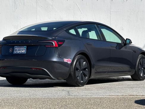 Used 2024 Tesla Model 3 Standard Range RWD image 3