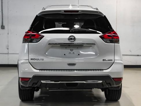 Used 2018 Nissan Rogue SL w/ Premium Package AWD/4WD image 12