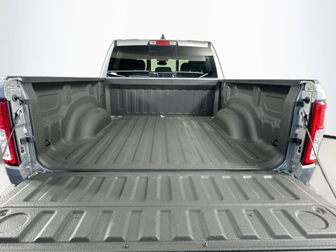 Used 2022 RAM 1500 Big Horn AWD/4WD image 29