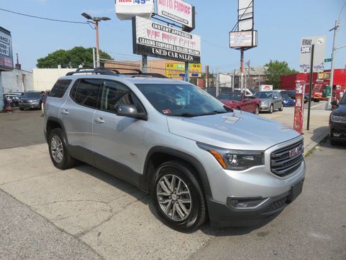 Used 2017 GMC Acadia SLE w/ Driver Alert Package I image 2