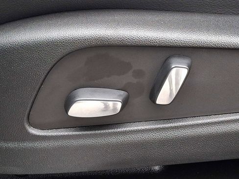 Used 2023 Cadillac XT5 Luxury image 26