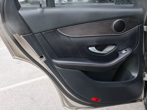 Used 2022 Mercedes-Benz GLC 300 4MATIC image 13