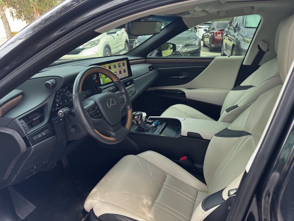 Certified 2025 Lexus ES 300h w/ Technology Package FWD image 14