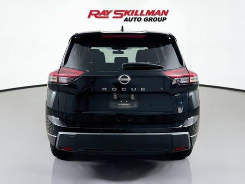 Used 2025 Nissan Rogue SV FWD image 6