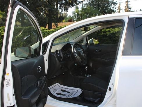 Used 2016 Nissan Versa Note SV FWD image 5