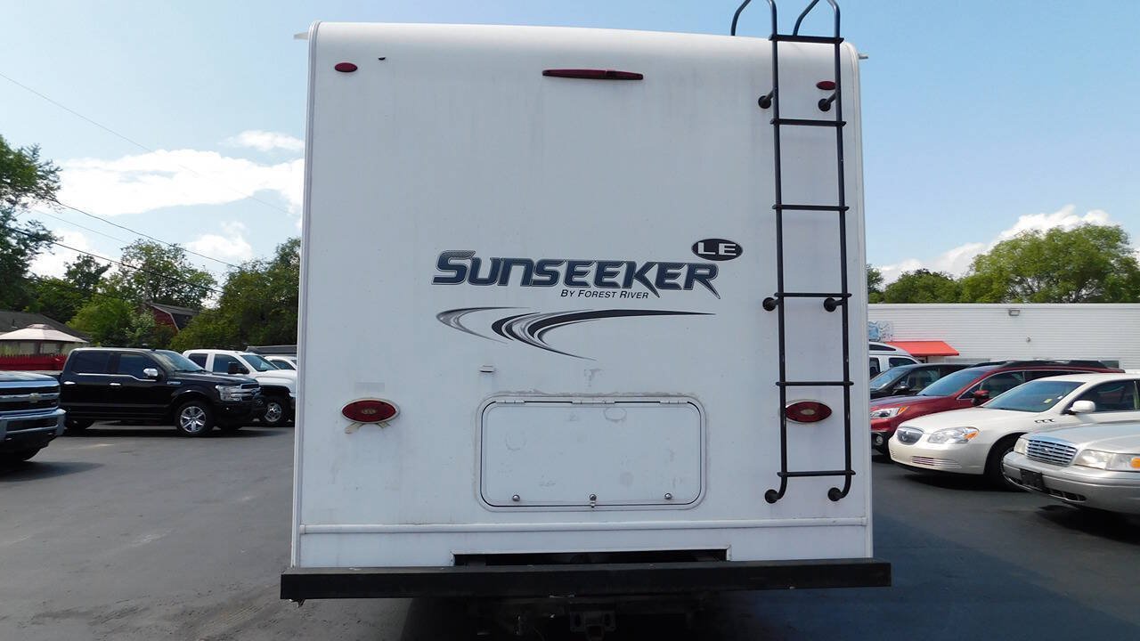 Used 2019 Ford E-450 and Econoline 450 Super Duty w/ Motorhome Prep Package RWD image 6