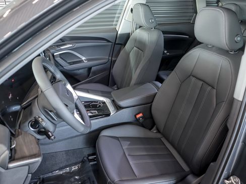 New 2025 Audi Q5 Premium image 8