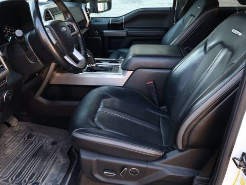 Used 2019 Ford F150 Platinum w/ Equipment Group 701A Luxury AWD/4WD image 16