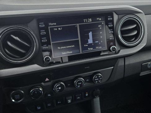 Used 2020 Toyota Tacoma TRD Off-Road w/ Technology Package image 7