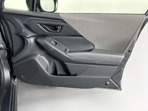 Used 2024 Subaru Crosstrek 2.0i Premium image 32