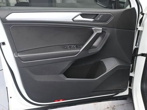 Used 2023 Volkswagen Tiguan S image 9