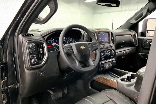 Used 2022 Chevrolet Silverado 3500 High Country AWD/4WD image 16