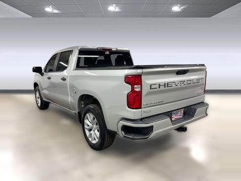 Used 2019 Chevrolet Silverado 1500 Custom w/ Custom Value Package image 2