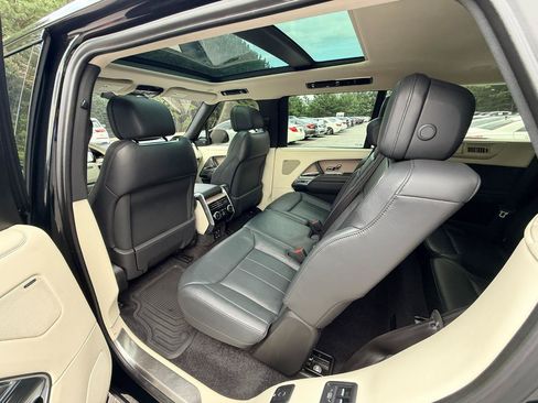 Used 2023 Land Rover Range Rover Long Wheelbase SE AWD/4WD image 10