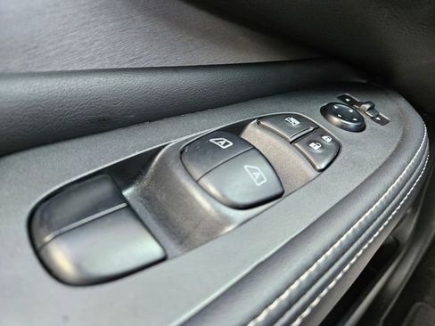 Used 2024 Nissan Murano SV image 31