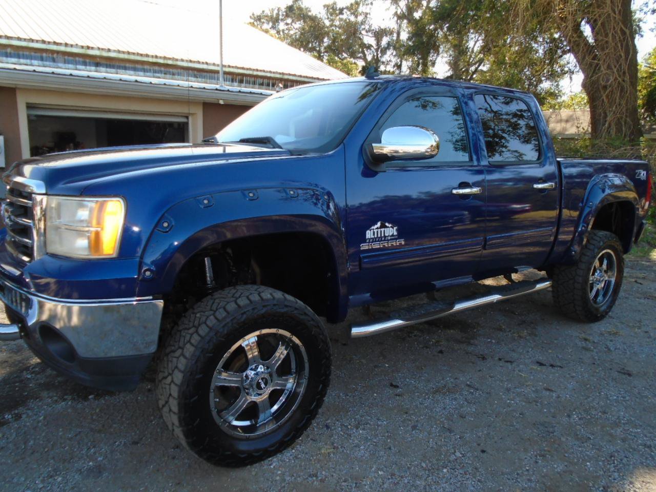 Used 2013 GMC Sierra 1500 SLE w/ Power Tech Package AWD/4WD image 2